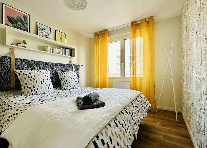 Appartement Renove A Neuf Avec Vue Imprenable Sur La Baie Des Sables D Olonne 6 Pers